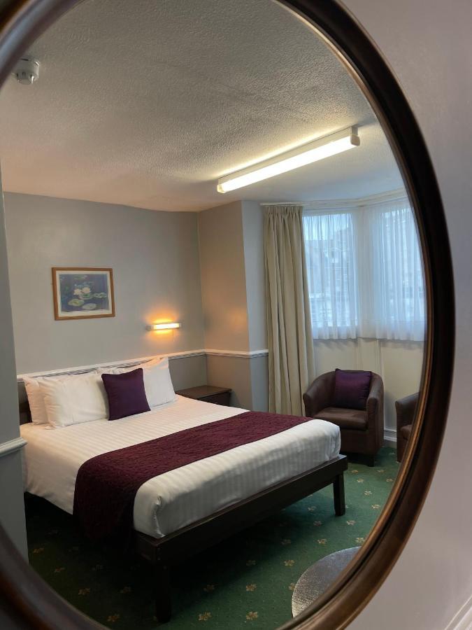 Palm Court B&B Ilfracombe Esterno foto