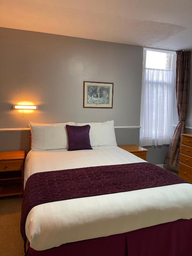 Palm Court B&B Ilfracombe Esterno foto