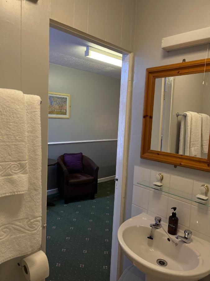 Palm Court B&B Ilfracombe Esterno foto