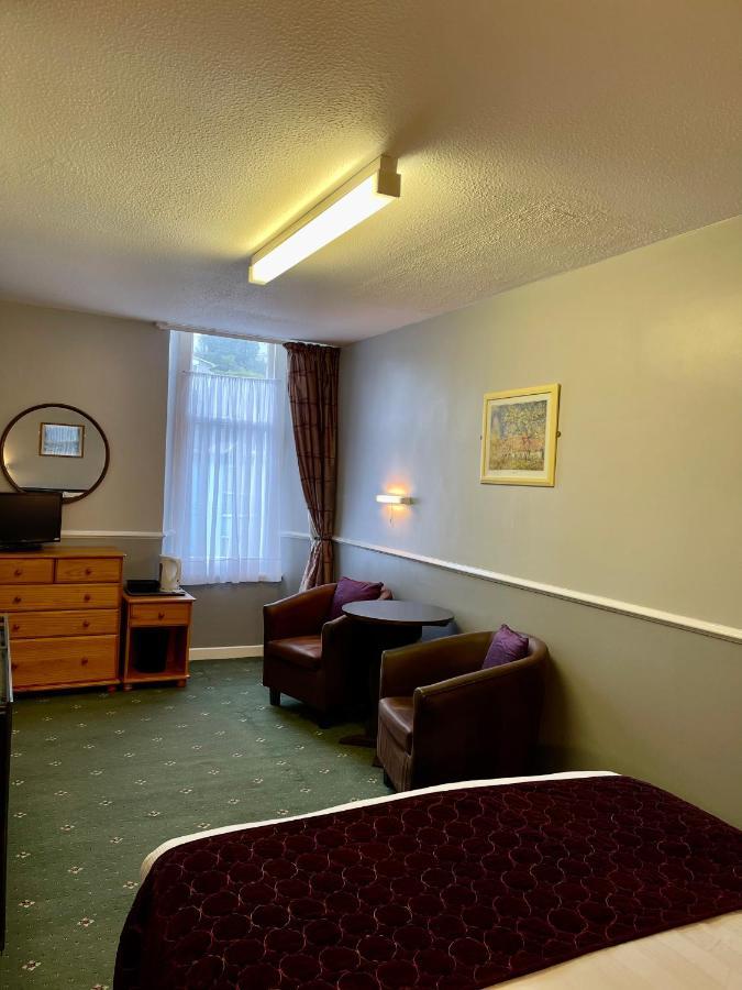 Palm Court B&B Ilfracombe Esterno foto