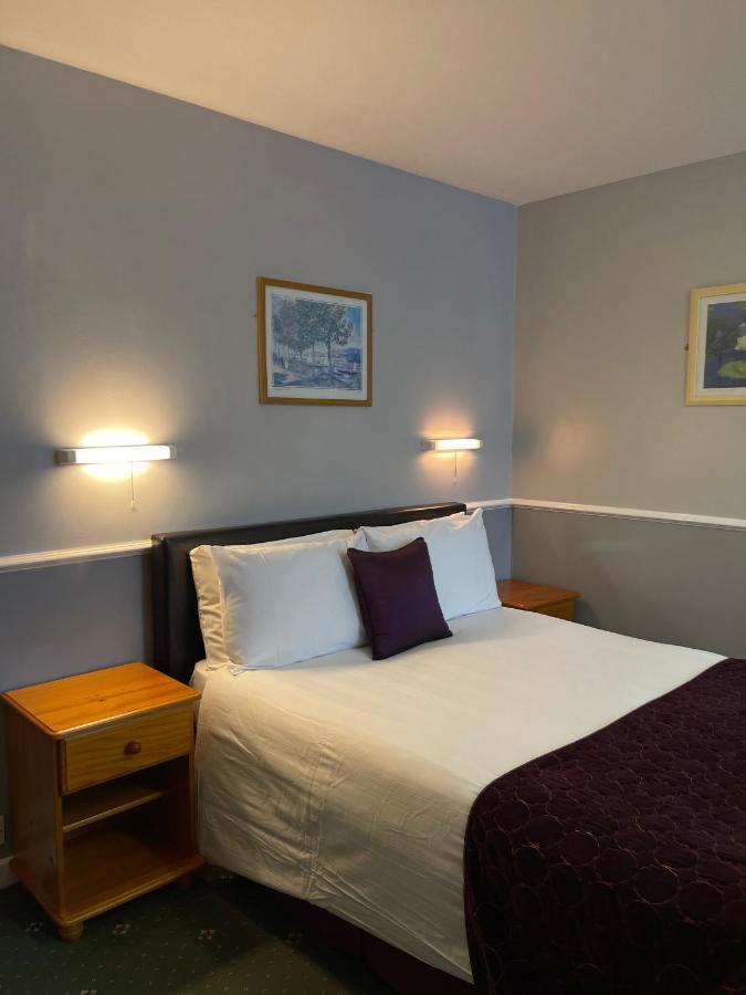 Palm Court B&B Ilfracombe Esterno foto