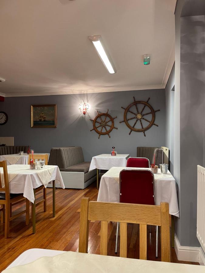 Palm Court B&B Ilfracombe Esterno foto