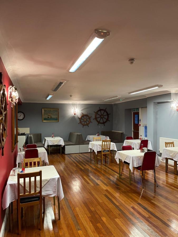 Palm Court B&B Ilfracombe Esterno foto