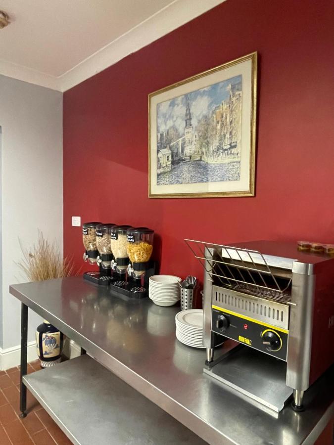 Palm Court B&B Ilfracombe Esterno foto