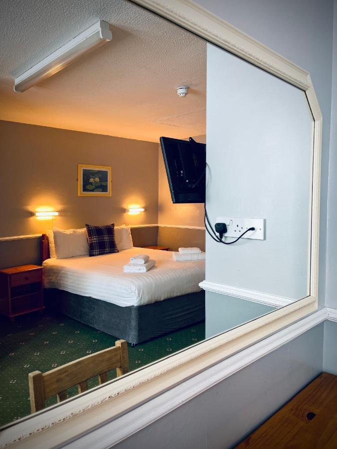Palm Court B&B Ilfracombe Esterno foto