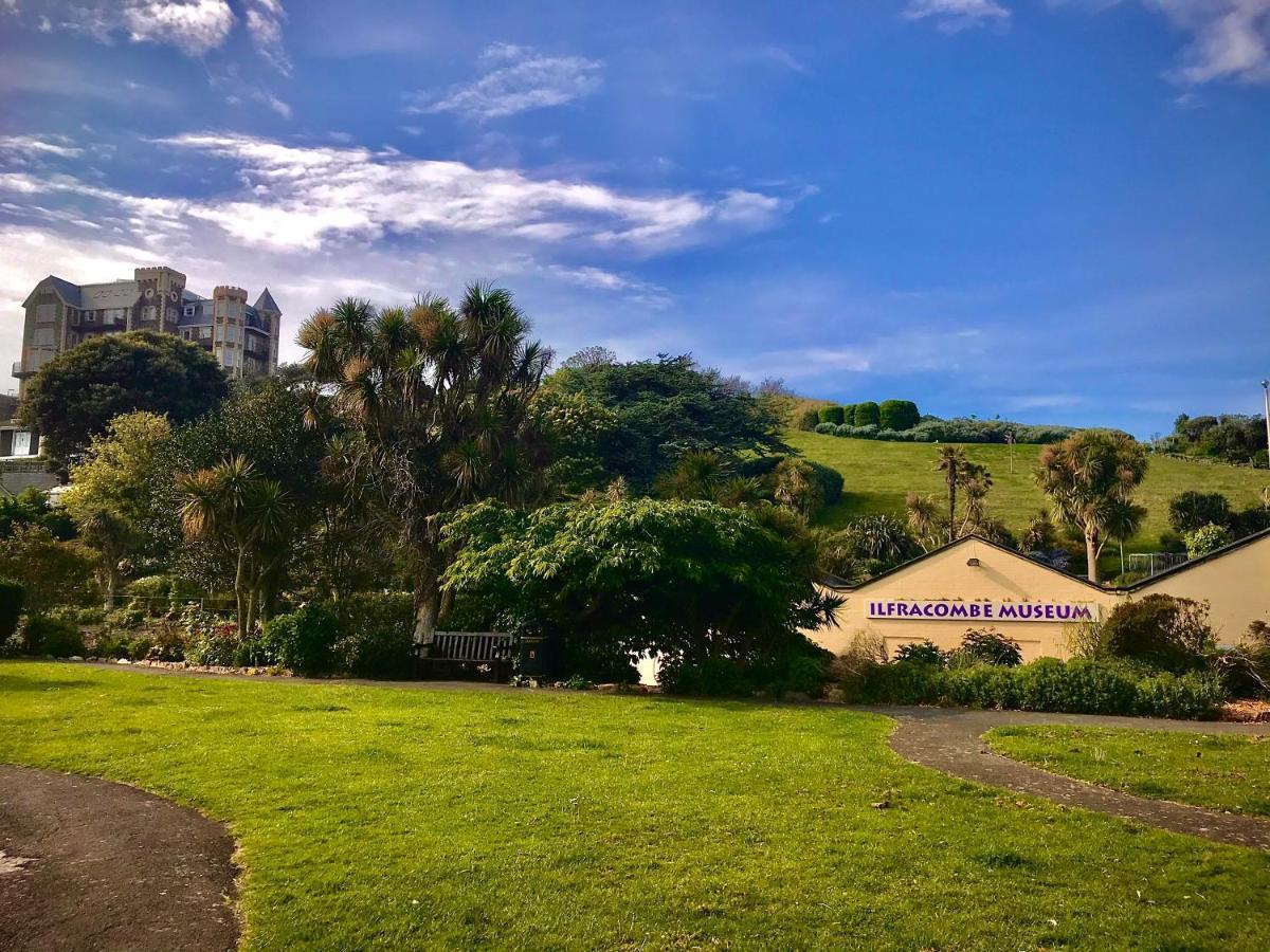Palm Court B&B Ilfracombe Esterno foto